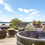 度假居 Delan - 75m From The Sea By Interhome *